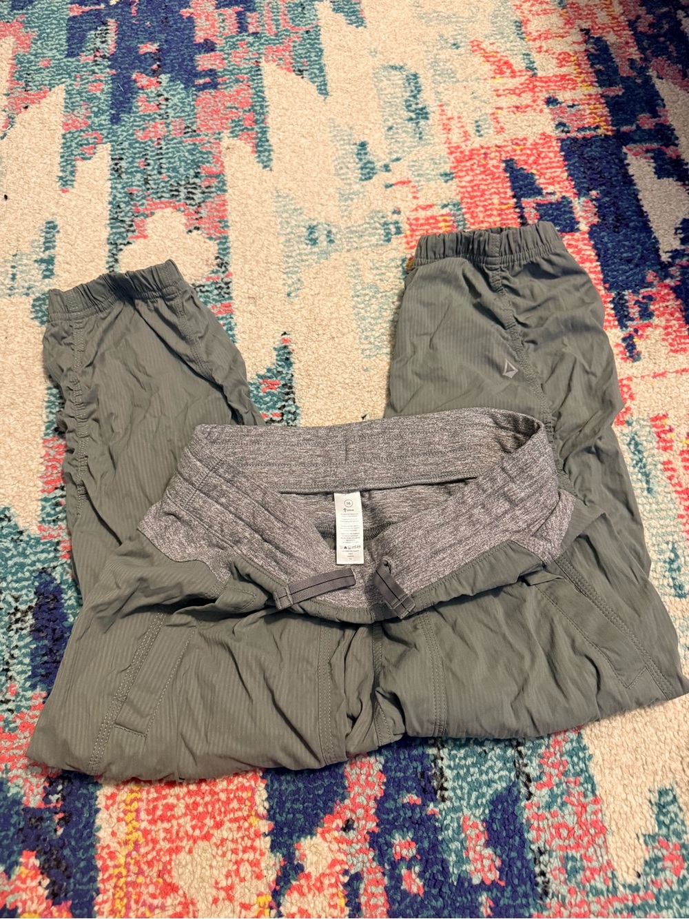 Ivivva Studio Pants cropped length